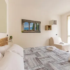 https://lago-di-como-lecco-centro-1-da-lago-stazione.it-lombardy.com