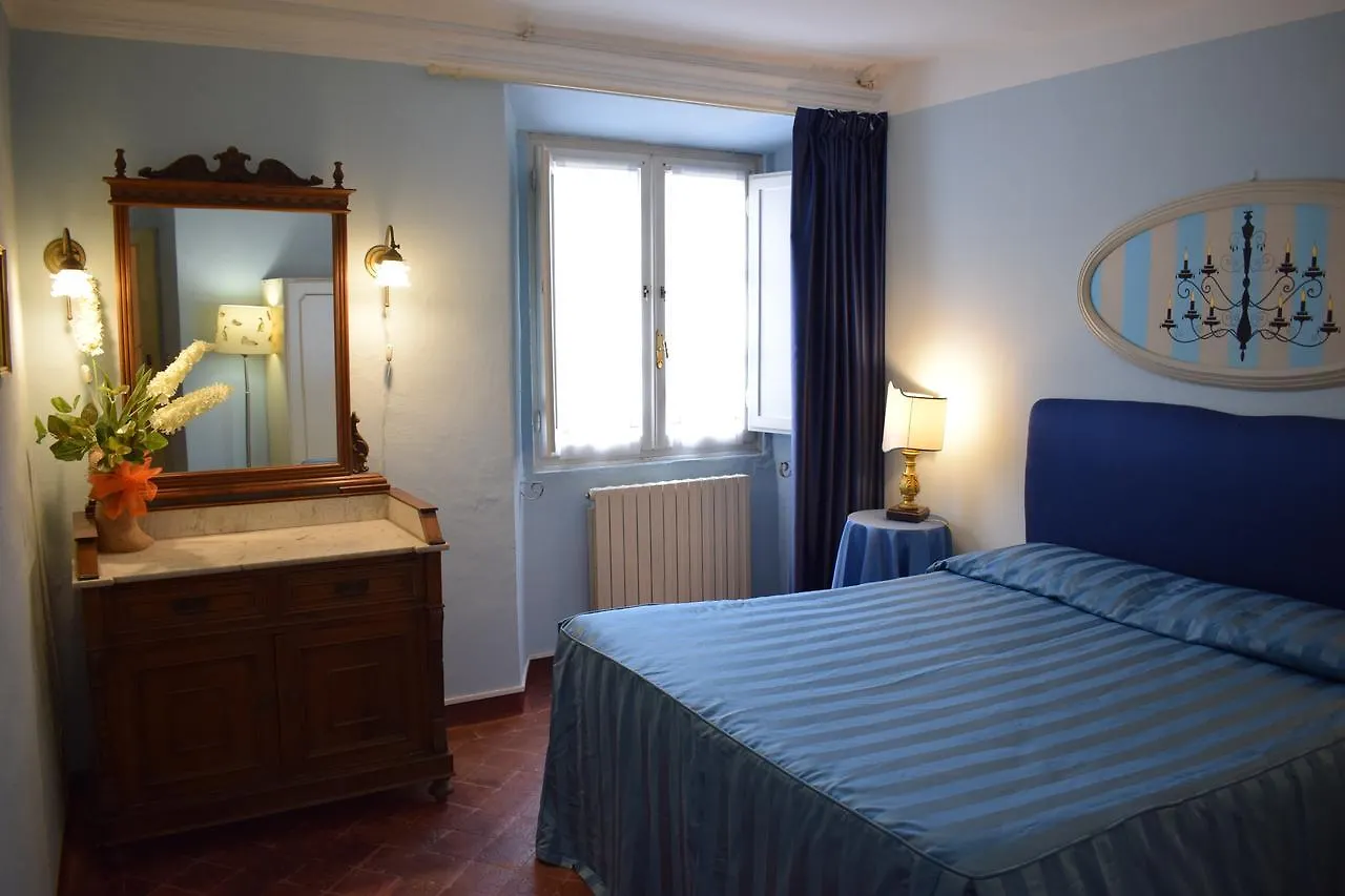 Palazzo Tucci Apartments Lucca 0*,  Italy